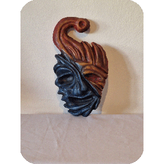 Mascara bajo relieve concreto pintura acrilica