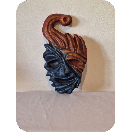 Mascara bajo relieve concreto pintura acrilica