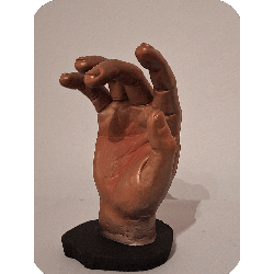 Mano escultura uruguay