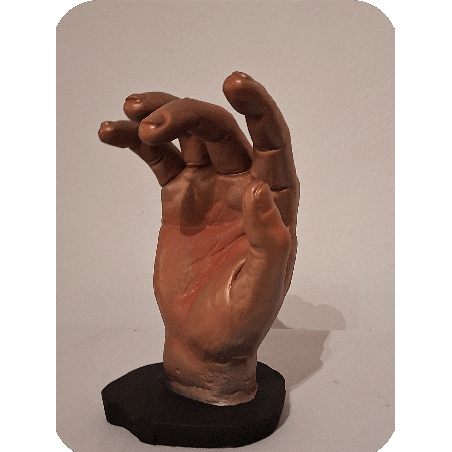 Mano escultura uruguay