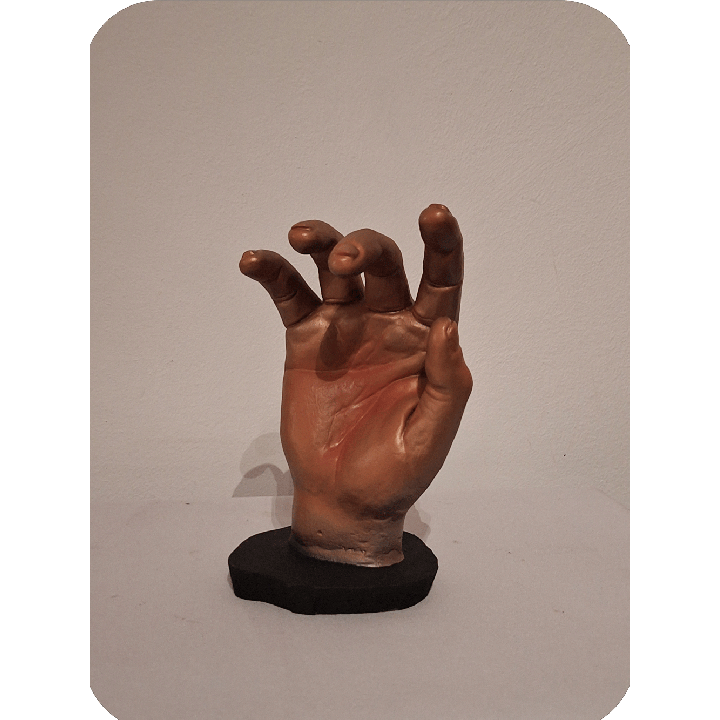 Mano escultura uruguay