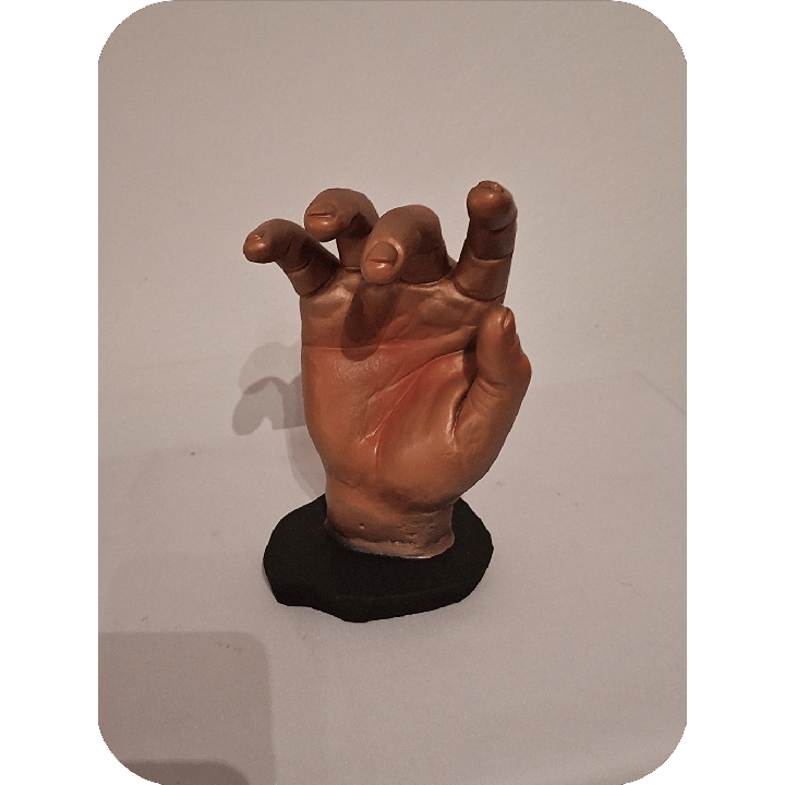 Mano escultura uruguay