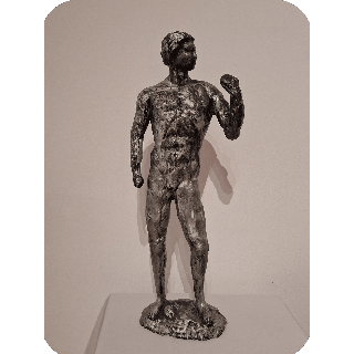 David escultura de cuerpo entero inspirado en el David de Miguel Angel