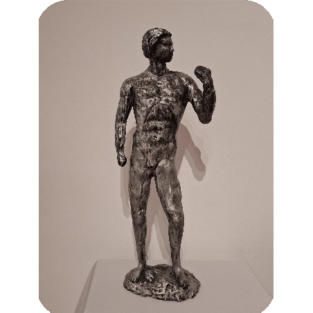 David escultura de cuerpo entero inspirado en el David de Miguel Angel